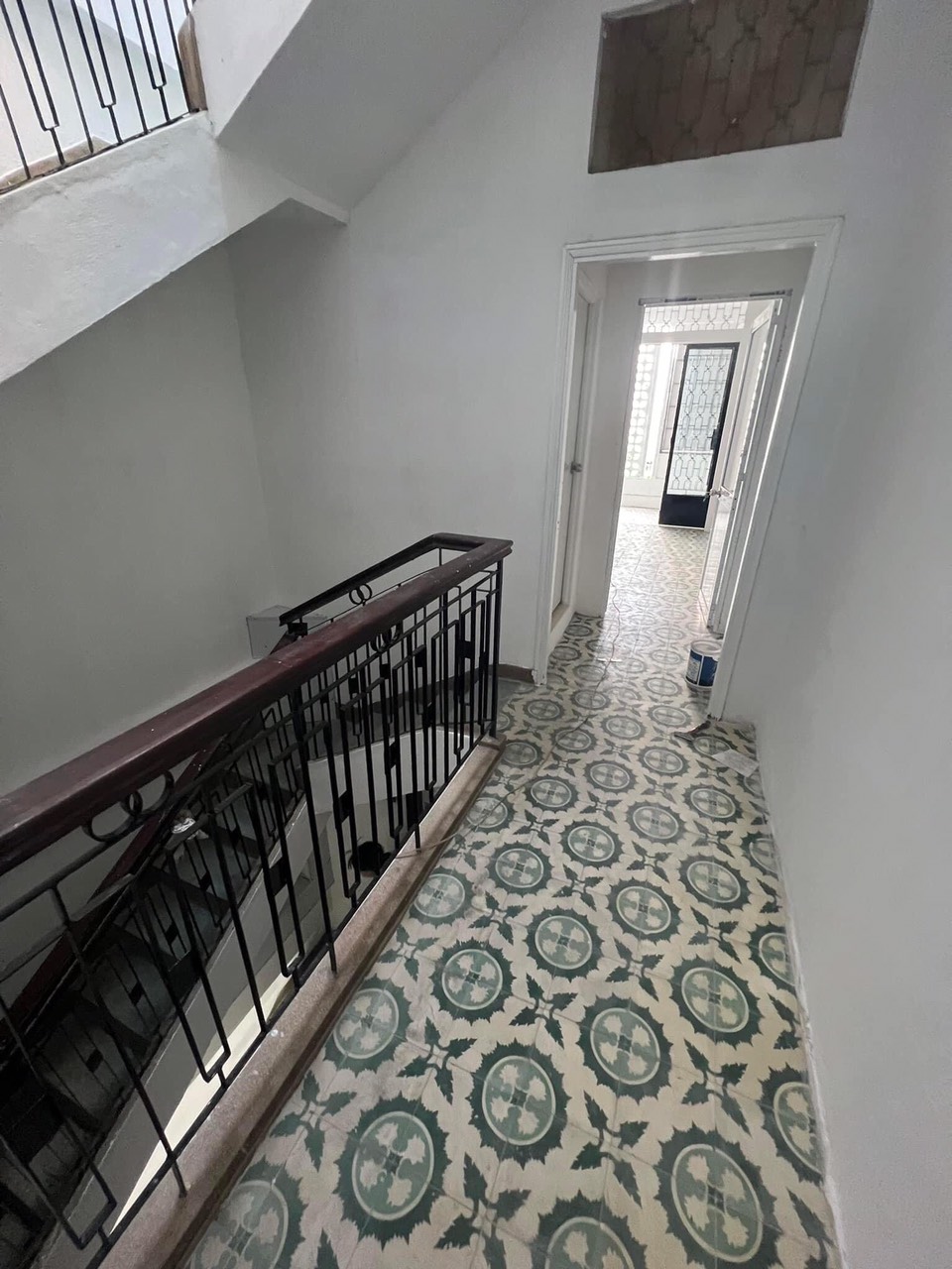 Cho thuê nhà nguyên căn MTĐ Đặng Văn Ngữ p13, quận Phú Nhuận.